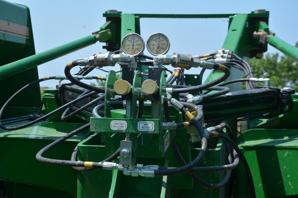 Great Plains 2S-2600-4275 26' front fold grain drill