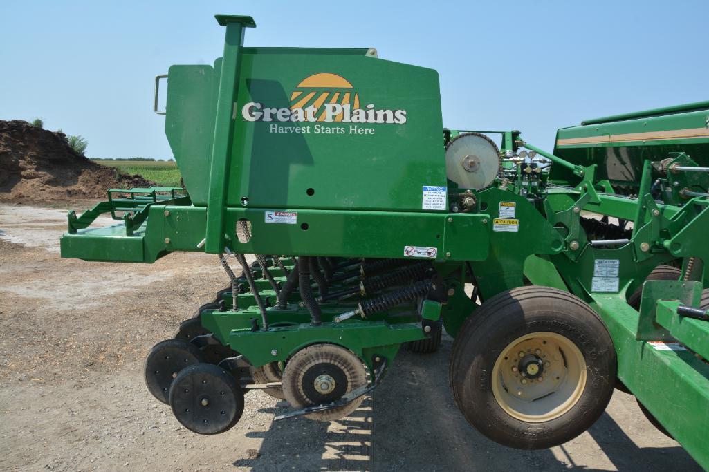 Great Plains 2S-2600-4275 26' front fold grain drill