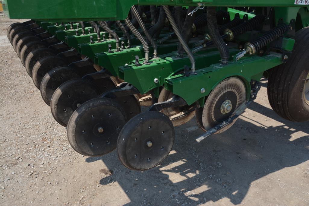 Great Plains 2S-2600-4275 26' front fold grain drill