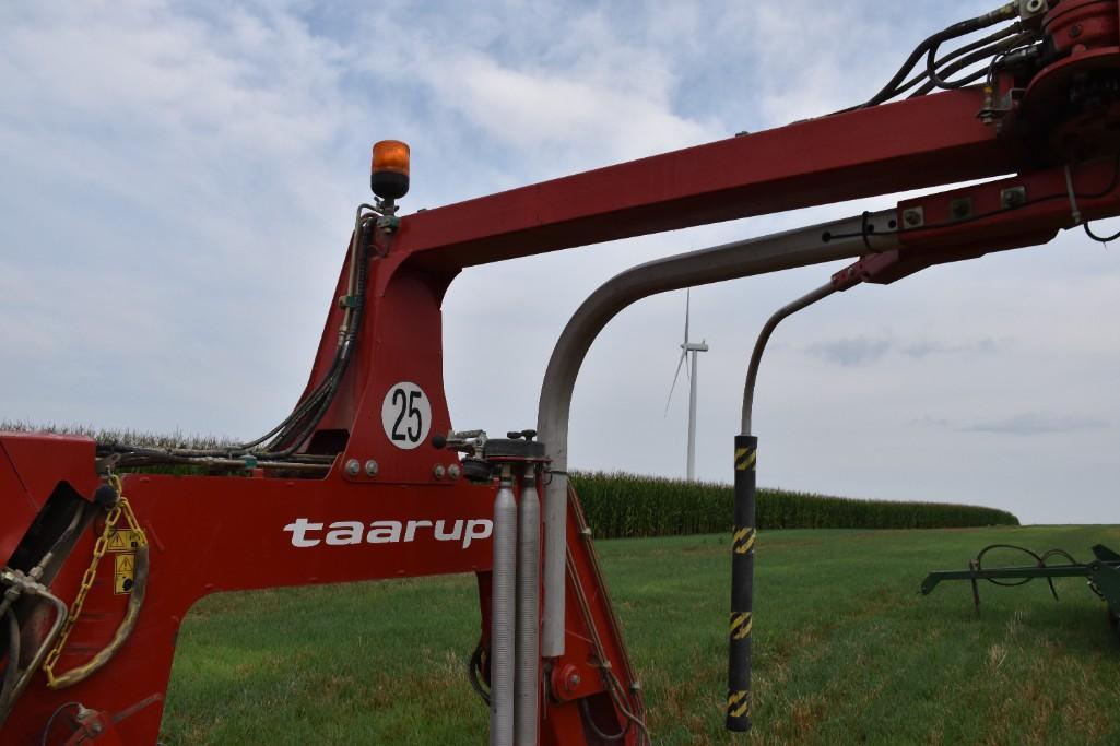 Kverneland Taarup 7664 bale wrapper