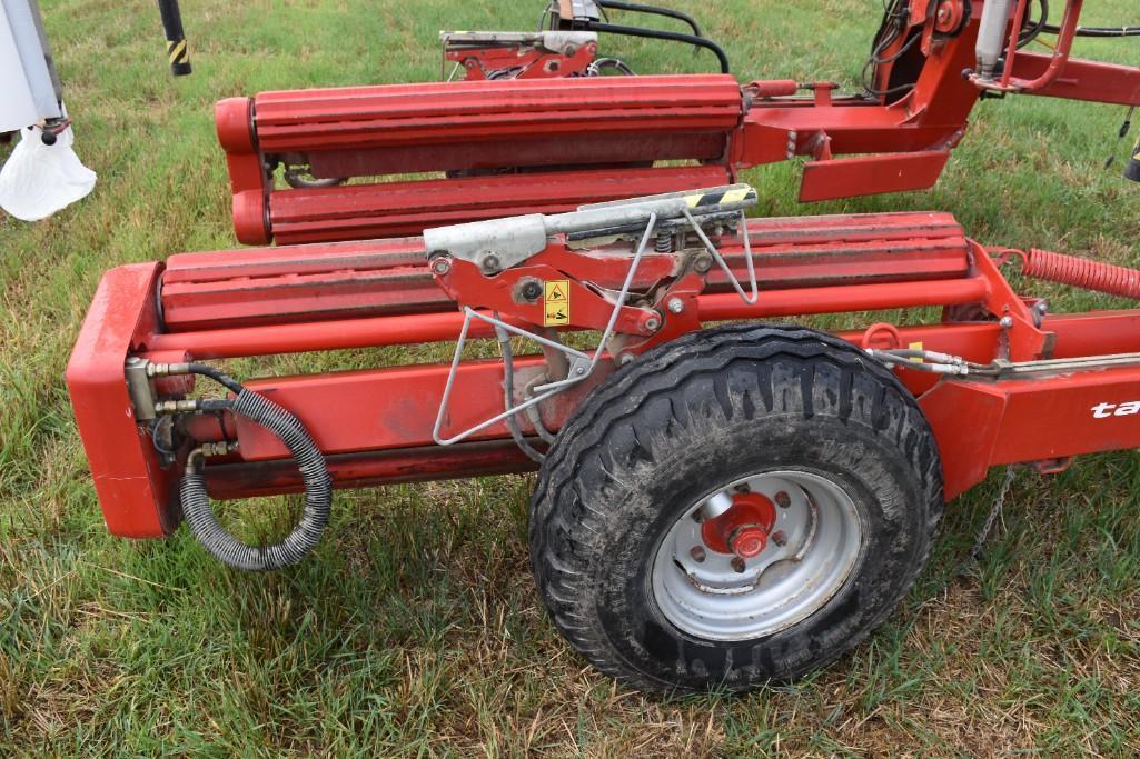 Kverneland Taarup 7664 bale wrapper