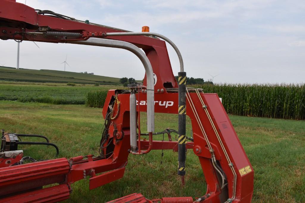 Kverneland Taarup 7664 bale wrapper