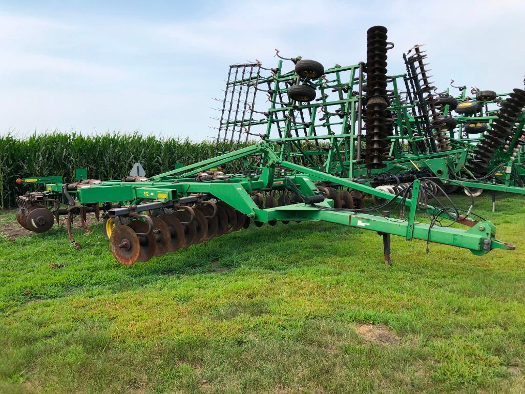 2006 John Deere 512 7-shank disk ripper