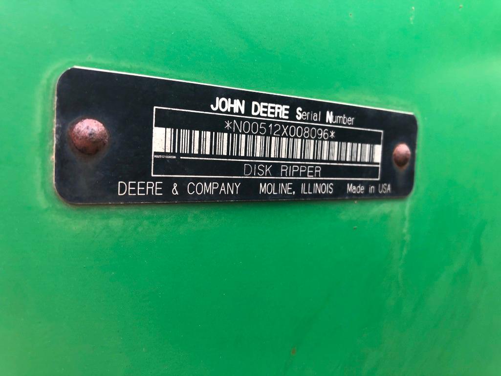 2006 John Deere 512 7-shank disk ripper
