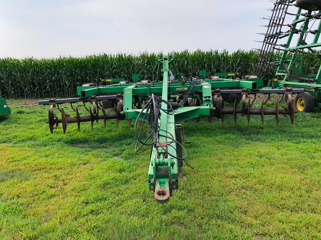2006 John Deere 512 7-shank disk ripper