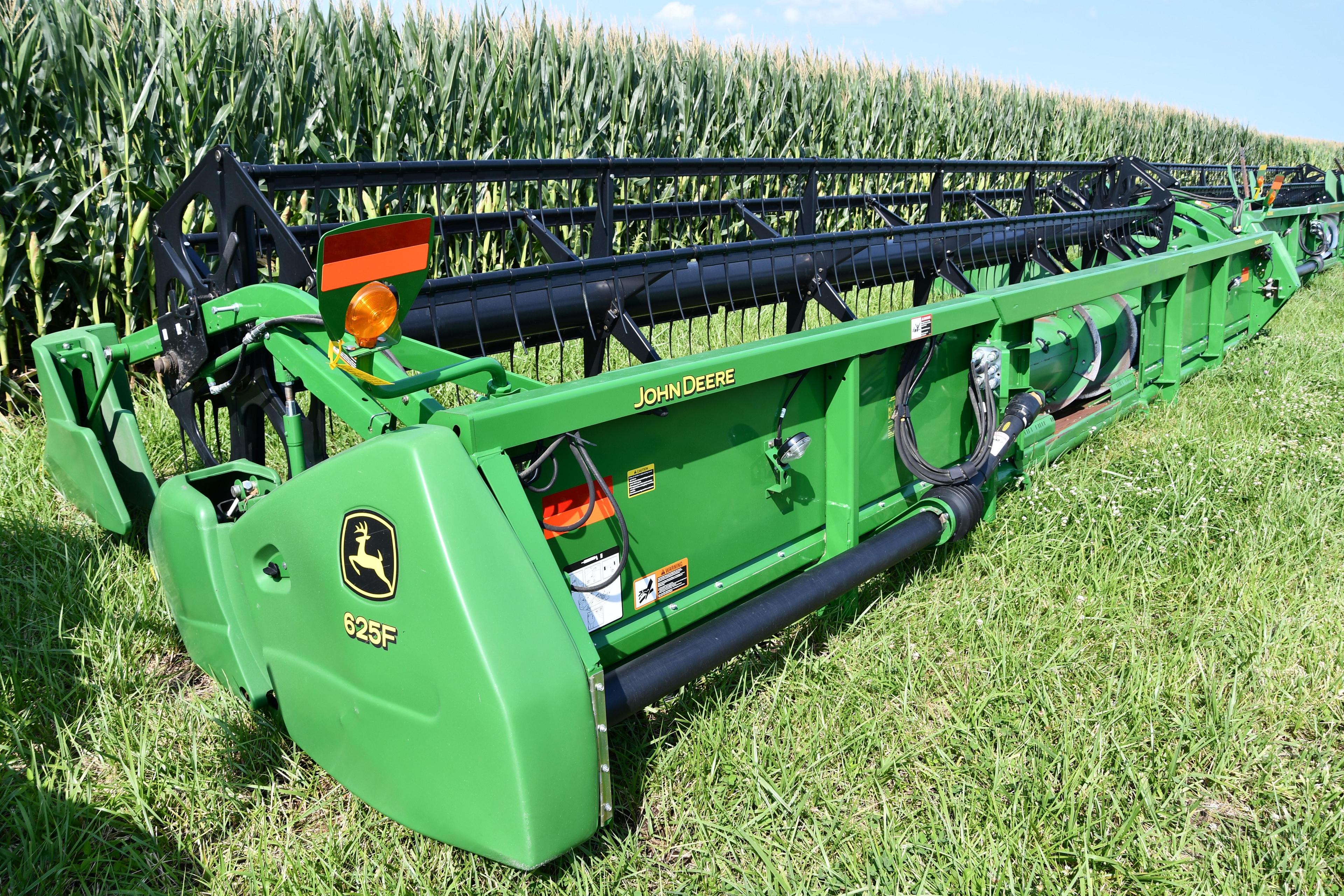2013 John Deere 625F 25' HydraFlex platform