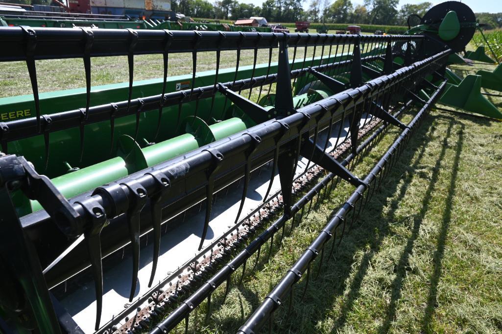 2013 John Deere 625F 25' HydraFlex platform