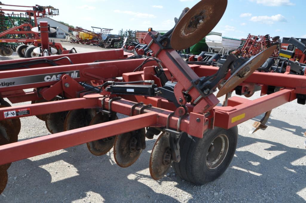 Case-IH 730B 7 shank disc ripper