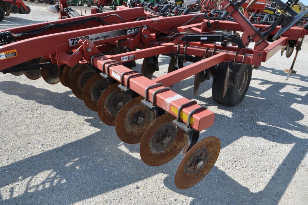 Case-IH 730B 7 shank disc ripper