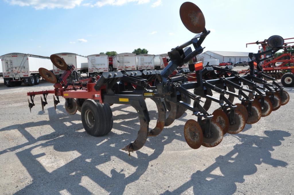 Case-IH 730B 7 shank disc ripper