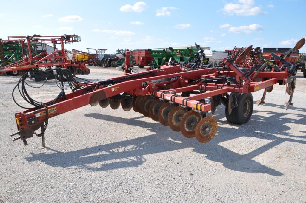 Case-IH 730B 7 shank disc ripper