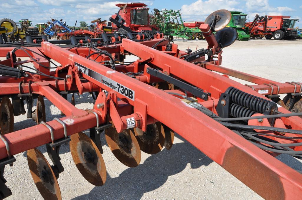 Case-IH 730B 7 shank disc ripper