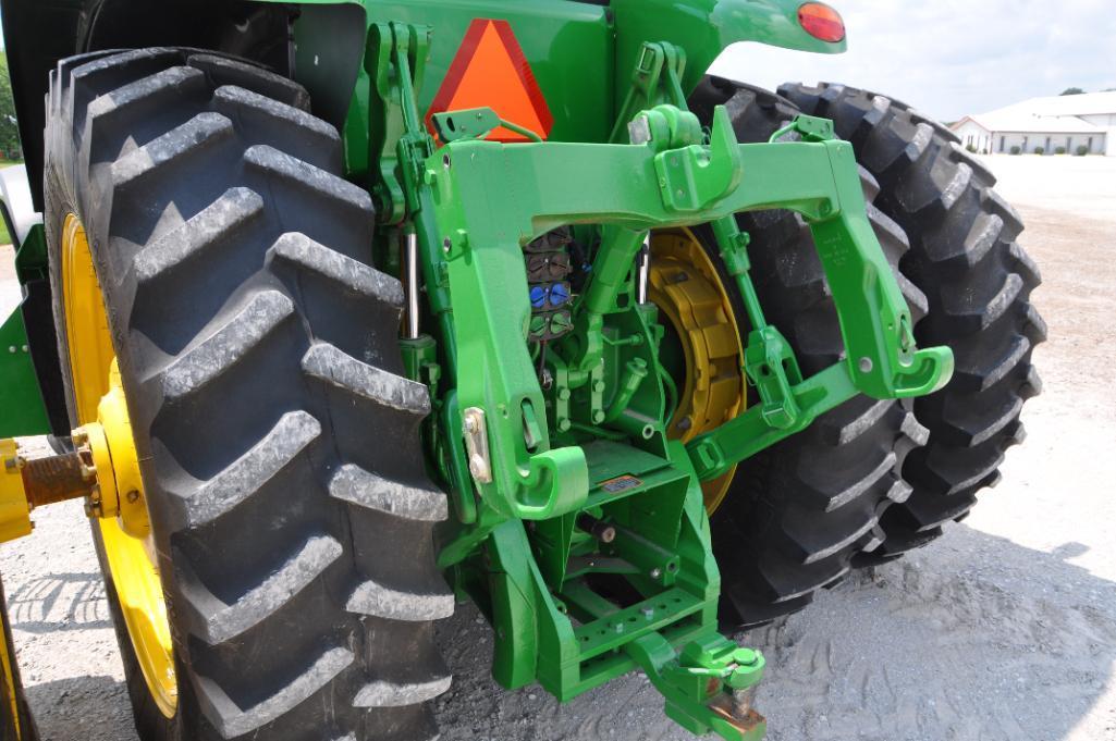 2013 John Deere 8235R MFWD tractor