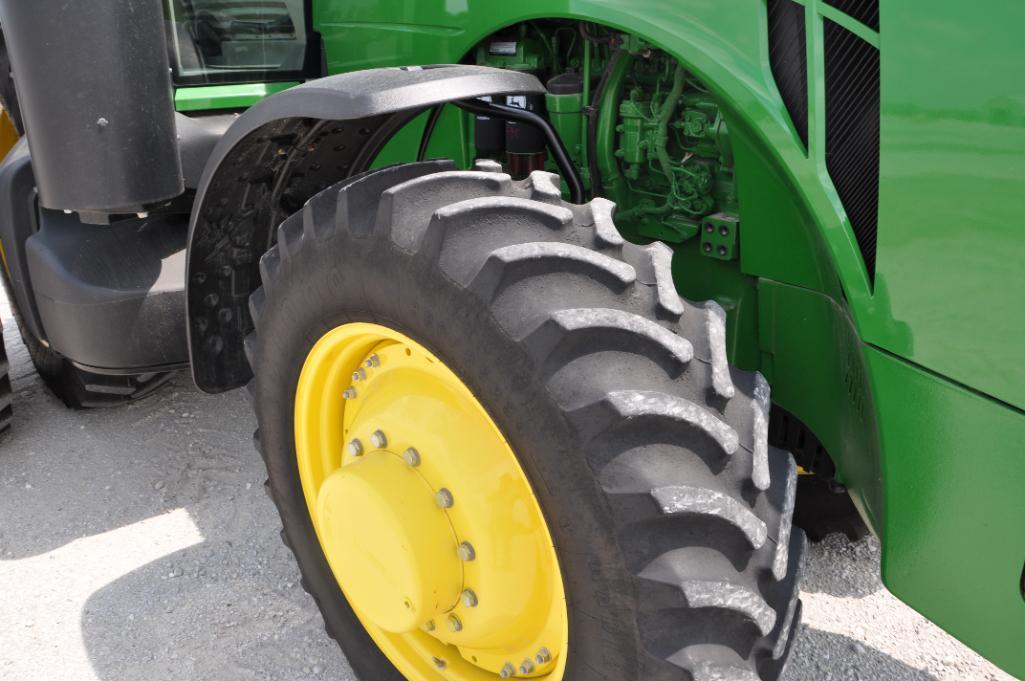2013 John Deere 8235R MFWD tractor