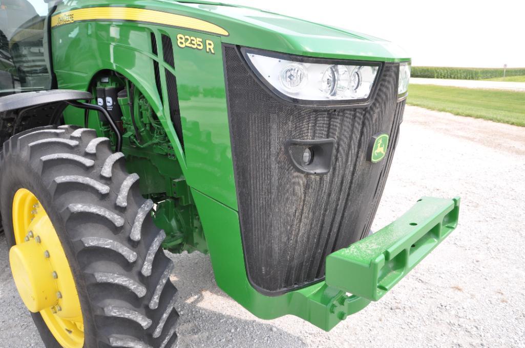 2013 John Deere 8235R MFWD tractor