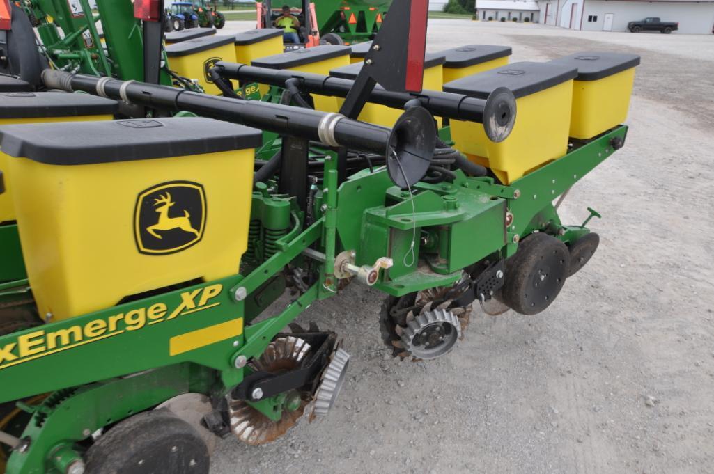 2013 John Deere 1760 12 row 30" planter