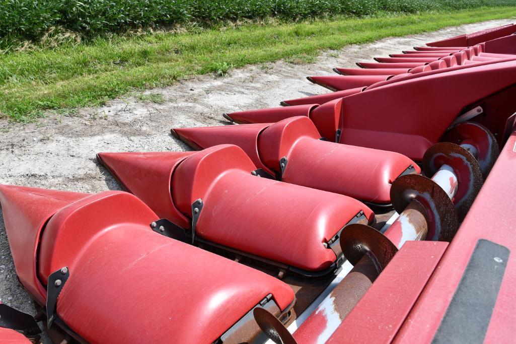 Case-IH 2408 8 row 30" corn head