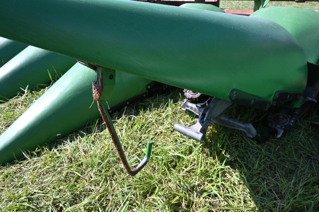 2008 John Deere 612C 12 row 30" corn head