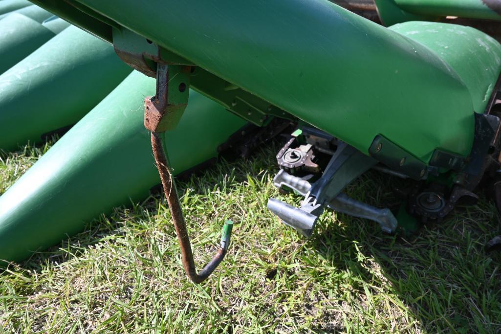 2008 John Deere 612C 12 row 30" corn head