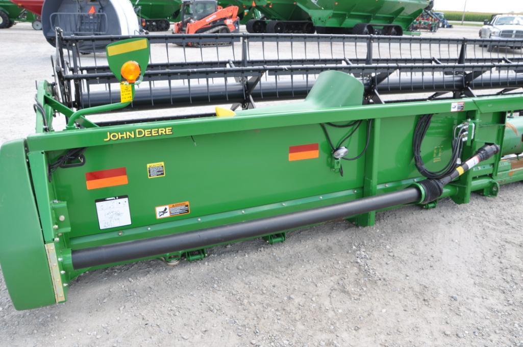 John Deere 630F 30' grain platform