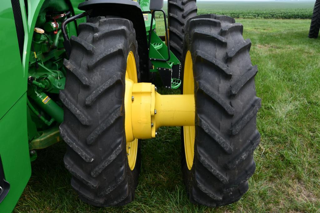2013 John Deere 8285R MFWD tractor
