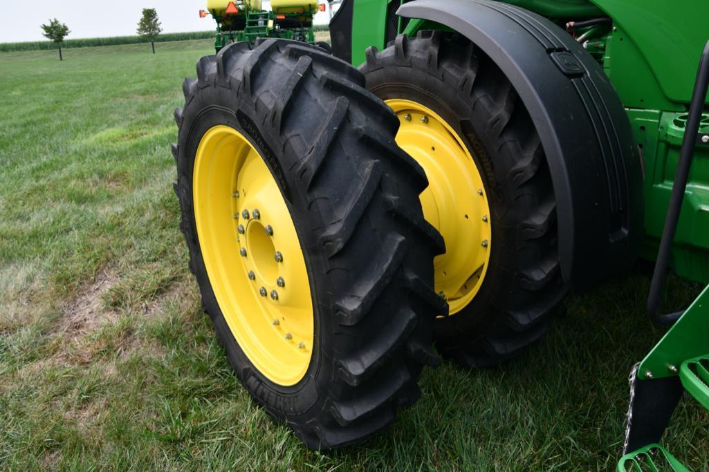 2013 John Deere 8285R MFWD tractor