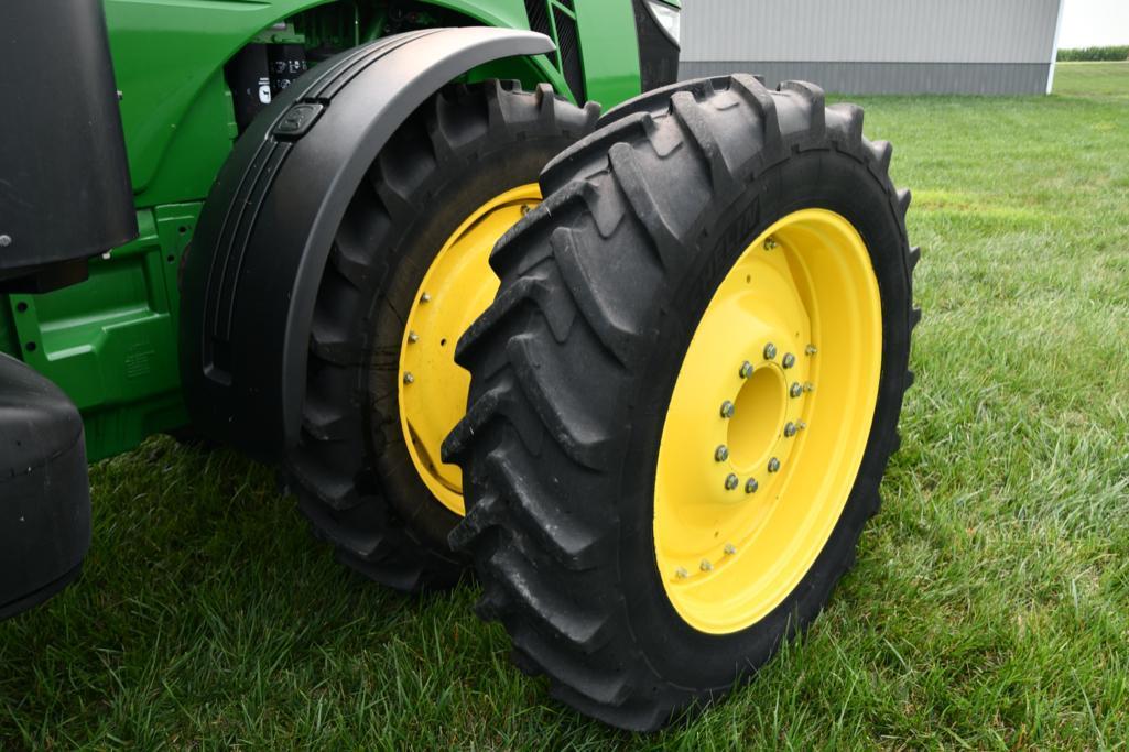 2013 John Deere 8285R MFWD tractor