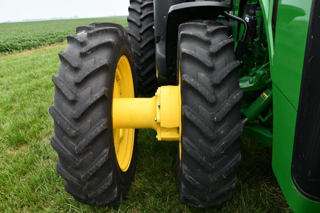2013 John Deere 8285R MFWD tractor