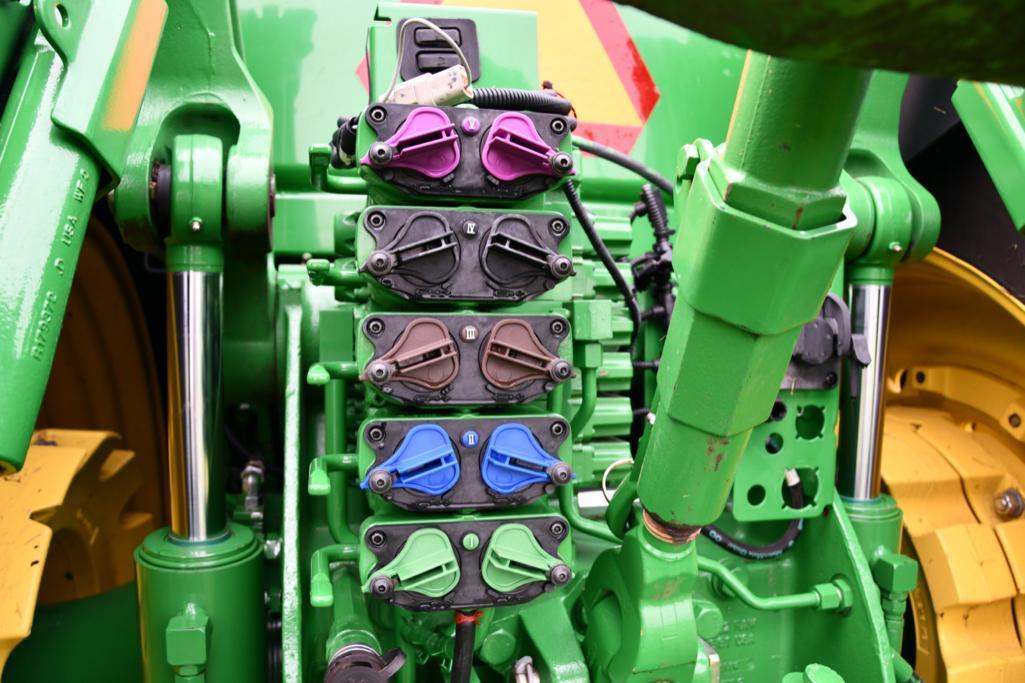 2013 John Deere 8285R MFWD tractor