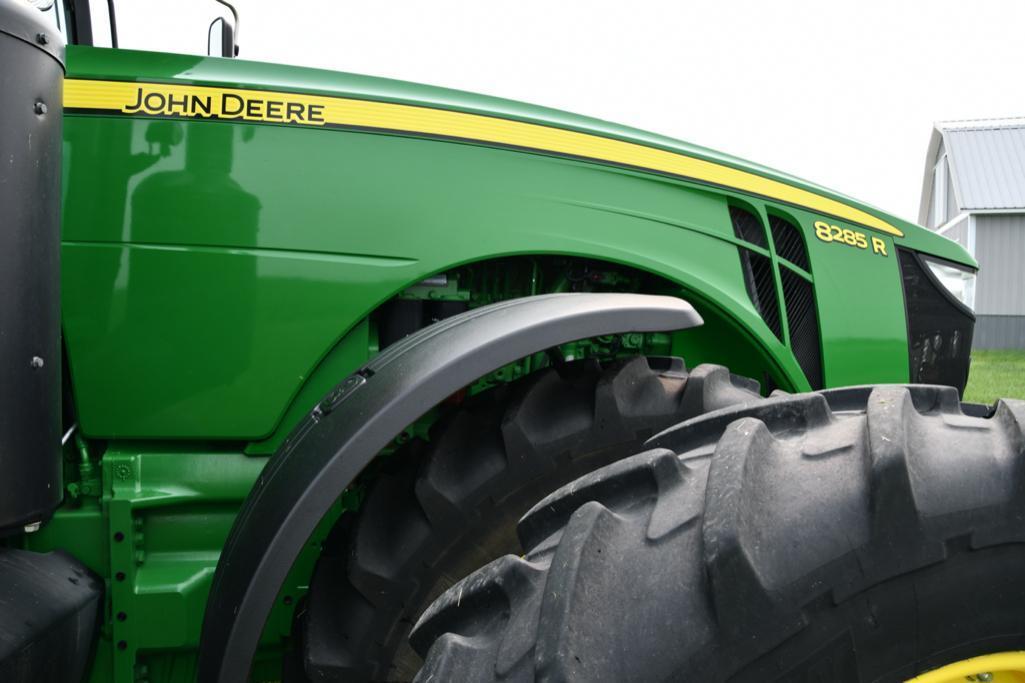 2013 John Deere 8285R MFWD tractor