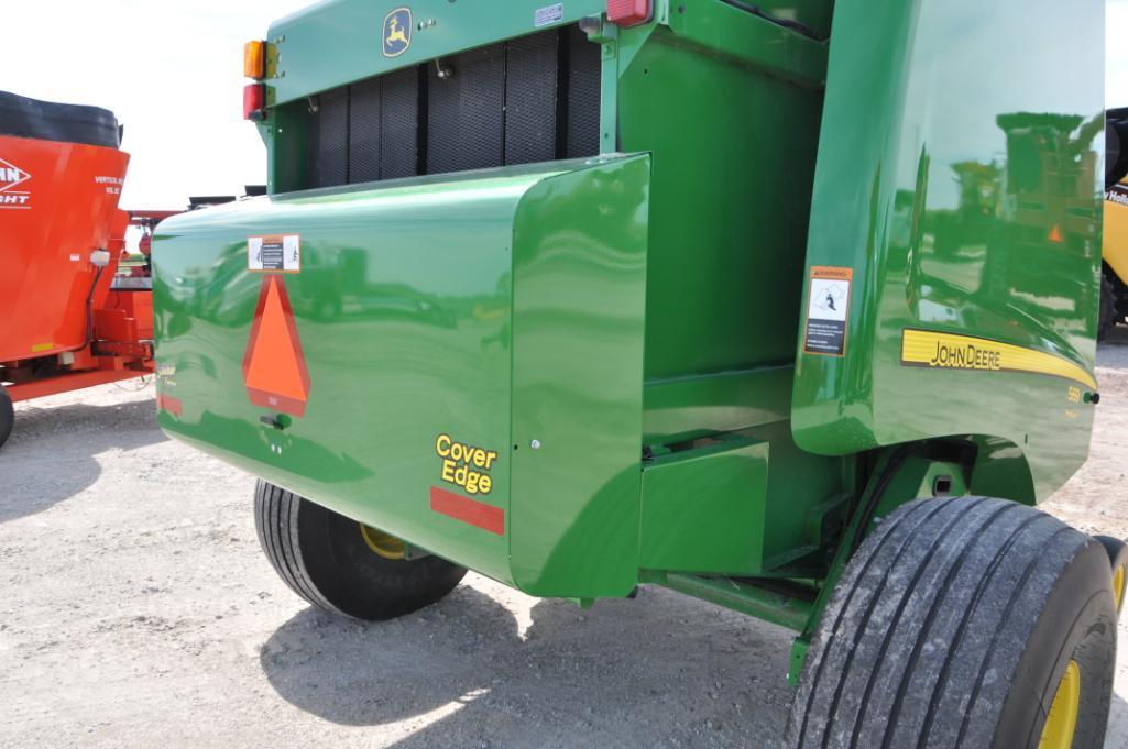 2014 John Deere 569 Premium round baler