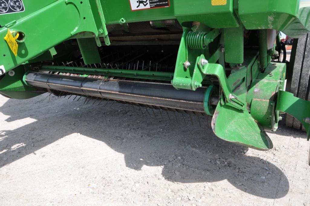 2014 John Deere 569 Premium round baler