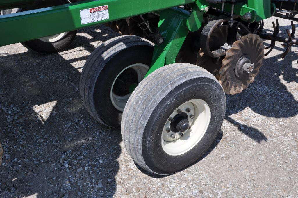 Great Plains 2400 Turbo Till 24' vertical tillage tool
