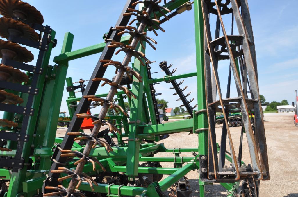 Great Plains 2400 Turbo Till 24' vertical tillage tool