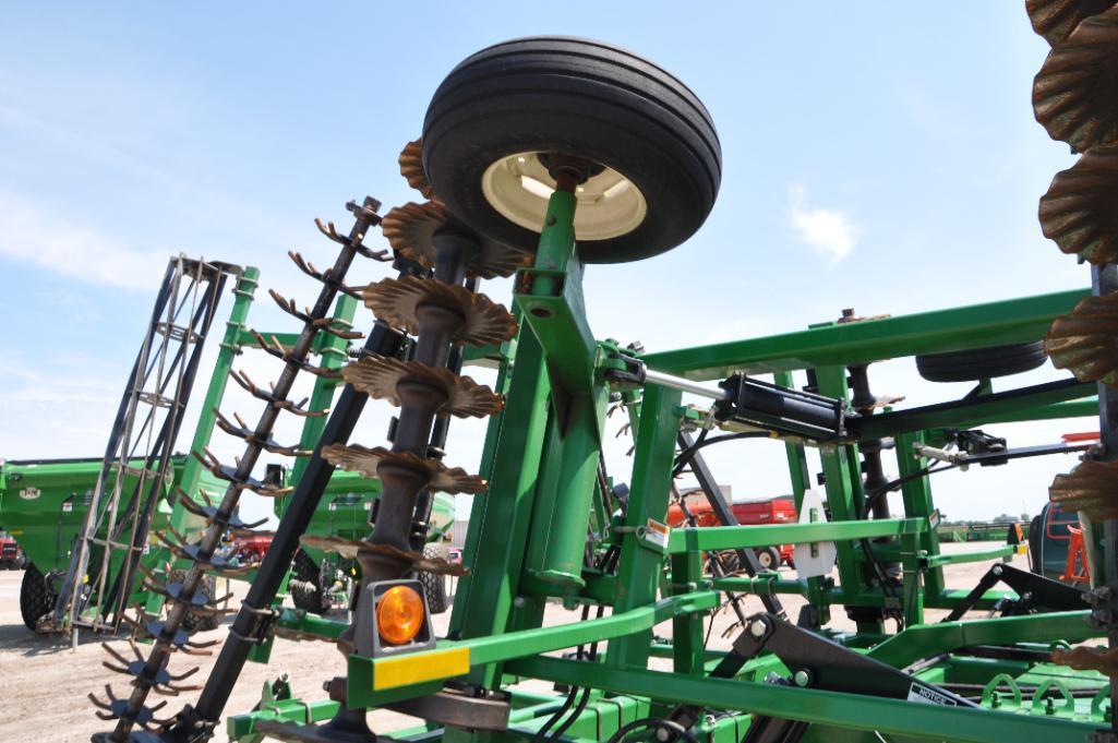 Great Plains 2400 Turbo Till 24' vertical tillage tool