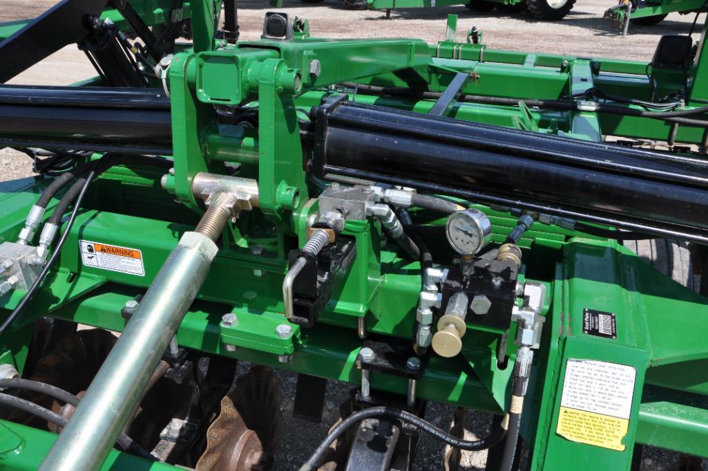 Great Plains 2400 Turbo Till 24' vertical tillage tool
