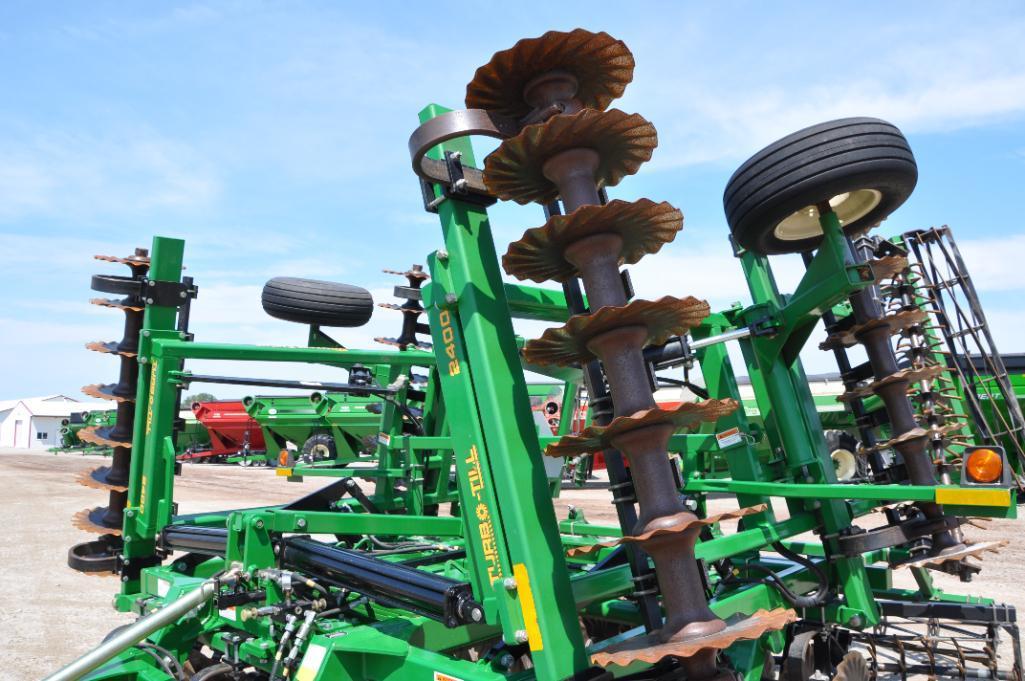 Great Plains 2400 Turbo Till 24' vertical tillage tool