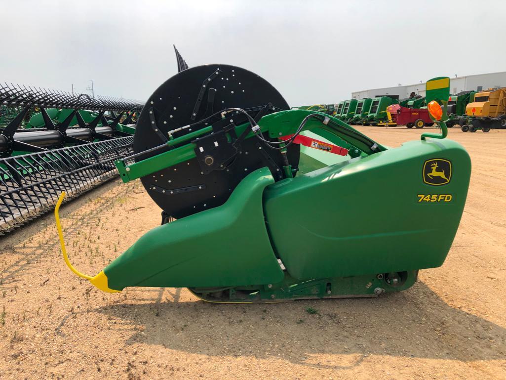 2019 John Deere 745FD 45' flex draper head