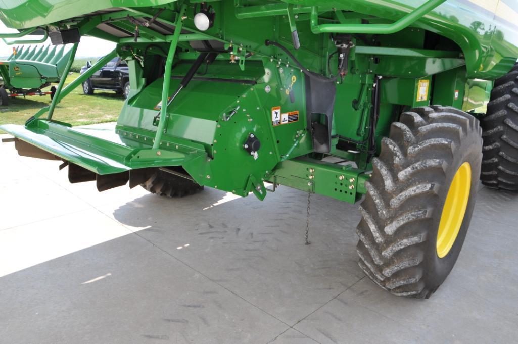 2011 John Deere 9570 STS 2wd combine