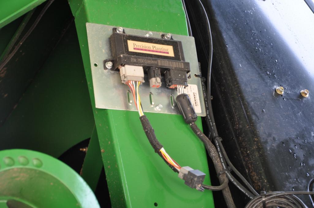 2011 John Deere 9570 STS 2wd combine
