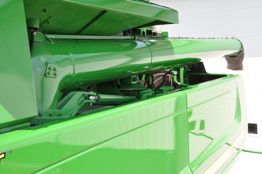 2011 John Deere 9570 STS 2wd combine