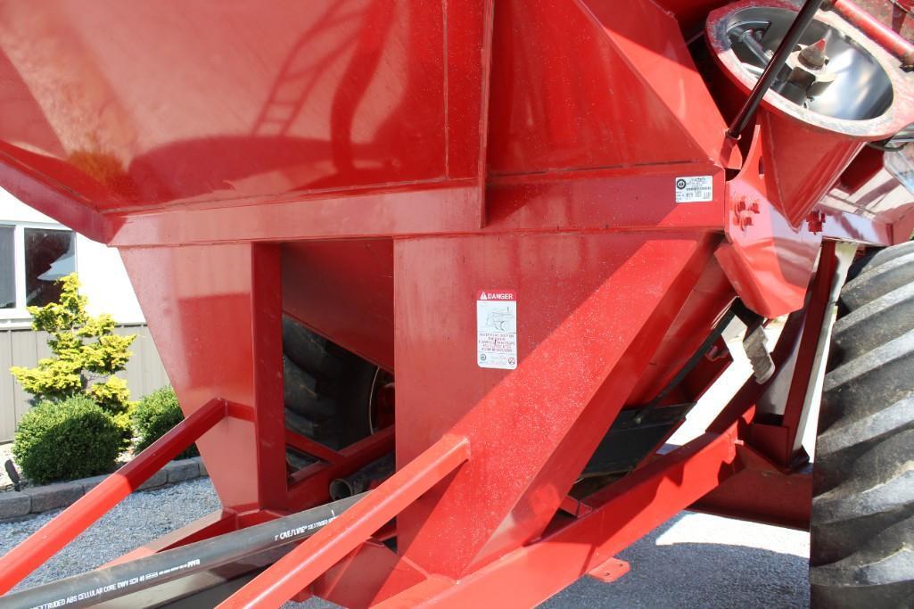 Unverferth 8200 grain cart