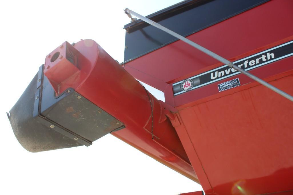 Unverferth 8200 grain cart