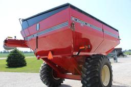 Unverferth 8200 grain cart