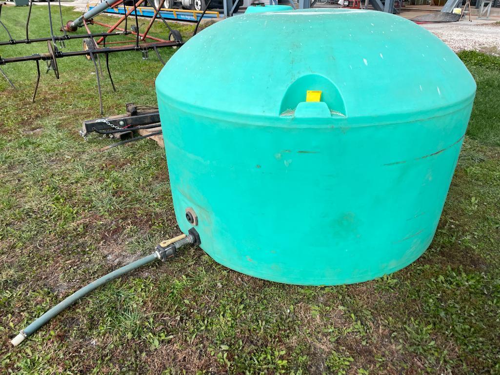 1,200 gal. poly tank