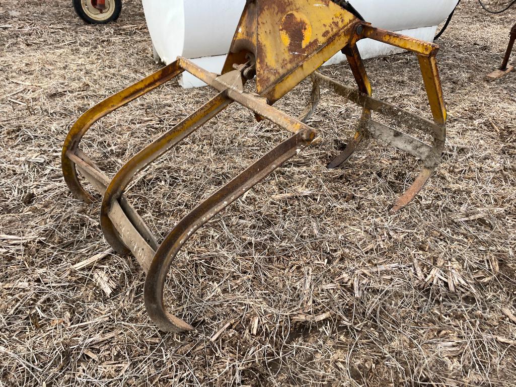 3-pt. hay grapple