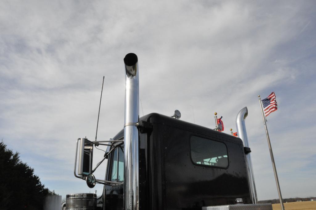1996 Peterbilt 379 day cab semi