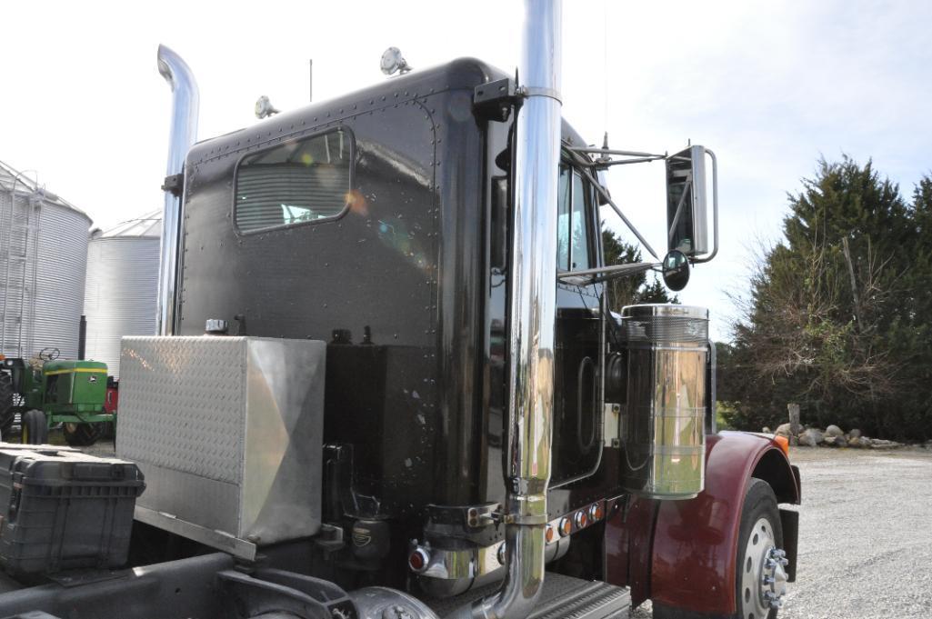 1996 Peterbilt 379 day cab semi