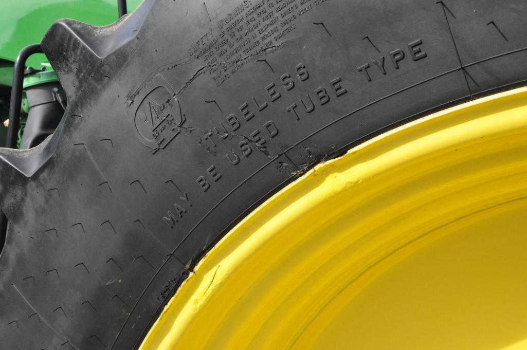 2016 John Deere 8320R MFWD tractor