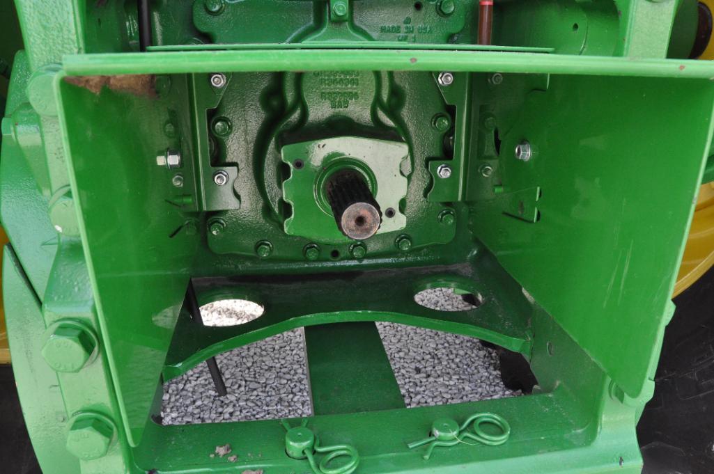 2016 John Deere 8320R MFWD tractor